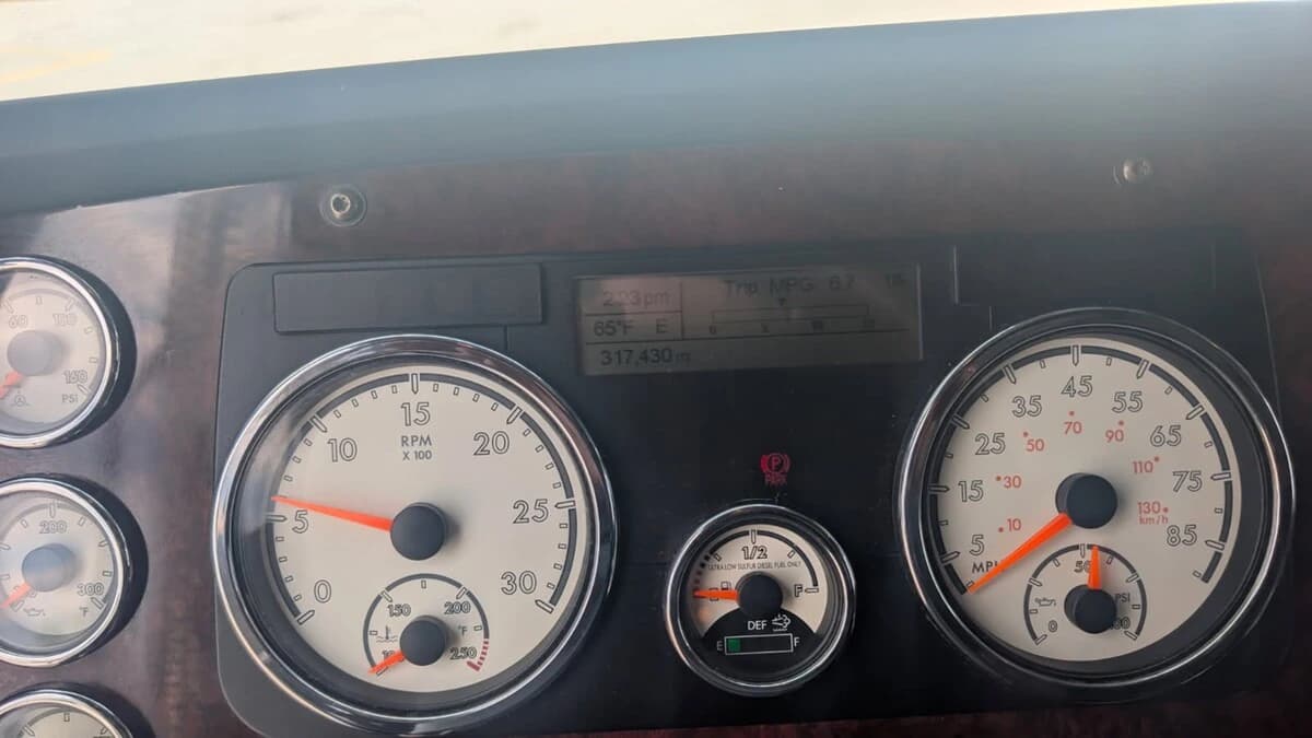 2022 Freightliner 122SD — photo 13