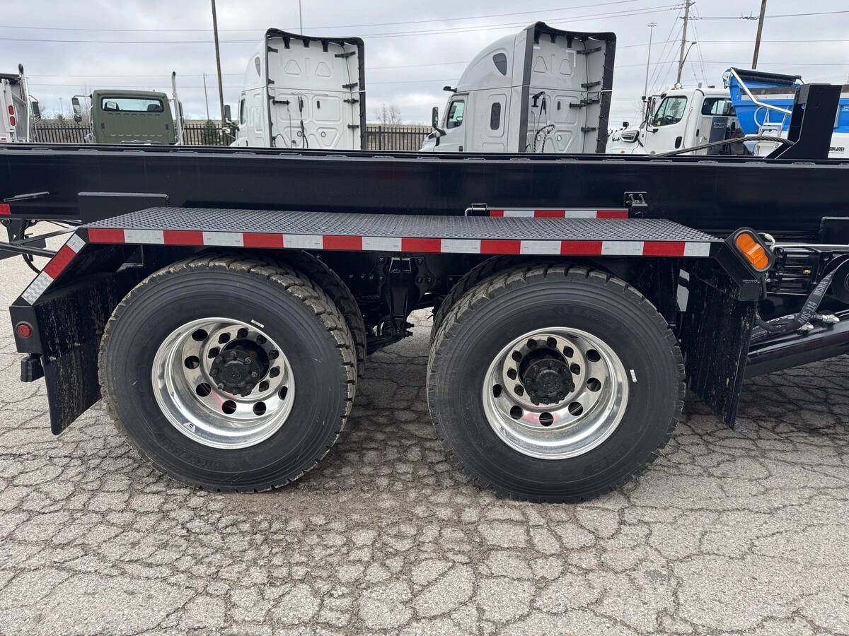2026 Western Star 49X in St. Catharines, ON — photo 8