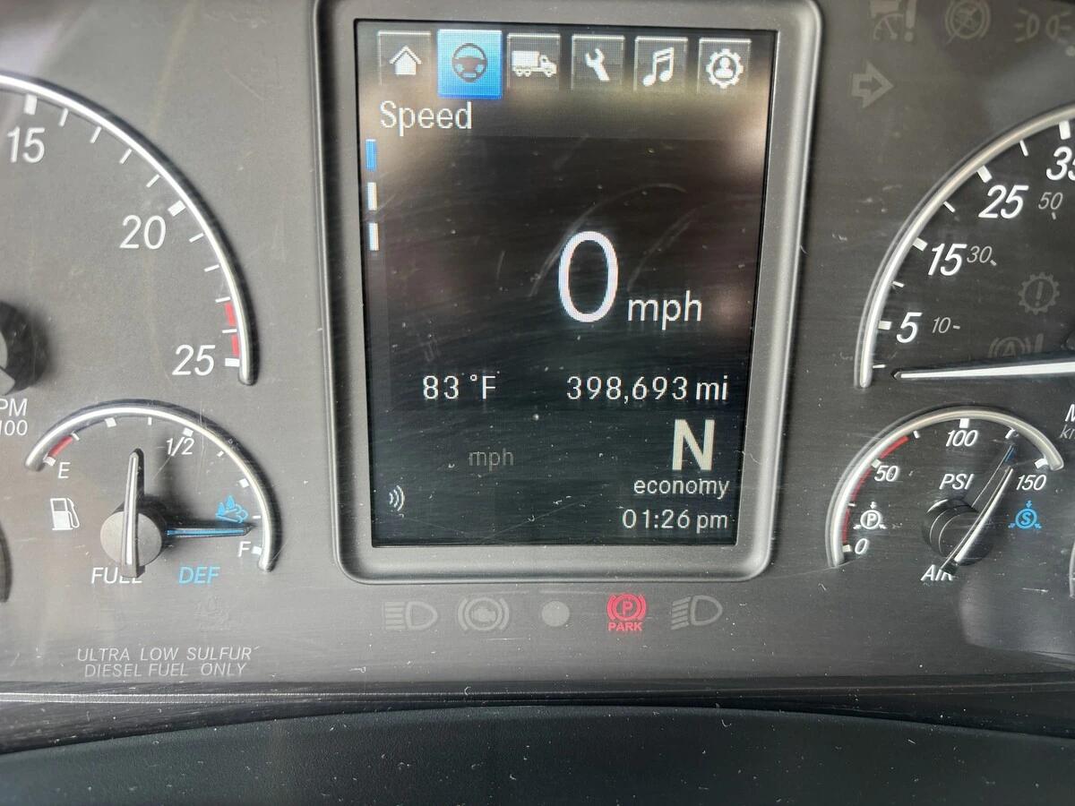 2022 Freightliner Cascadia in Tulsa, OK — photo 9