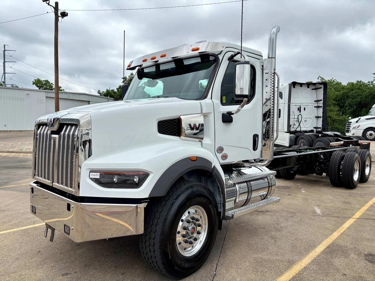 2027 Western Star 49X