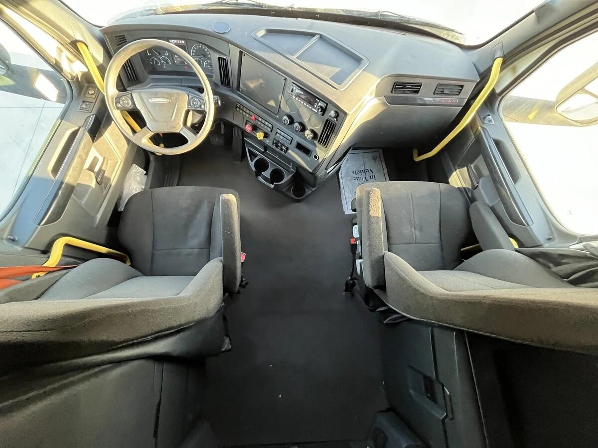 2024 Freightliner Cascadia in Chattanooga, TN — photo 29