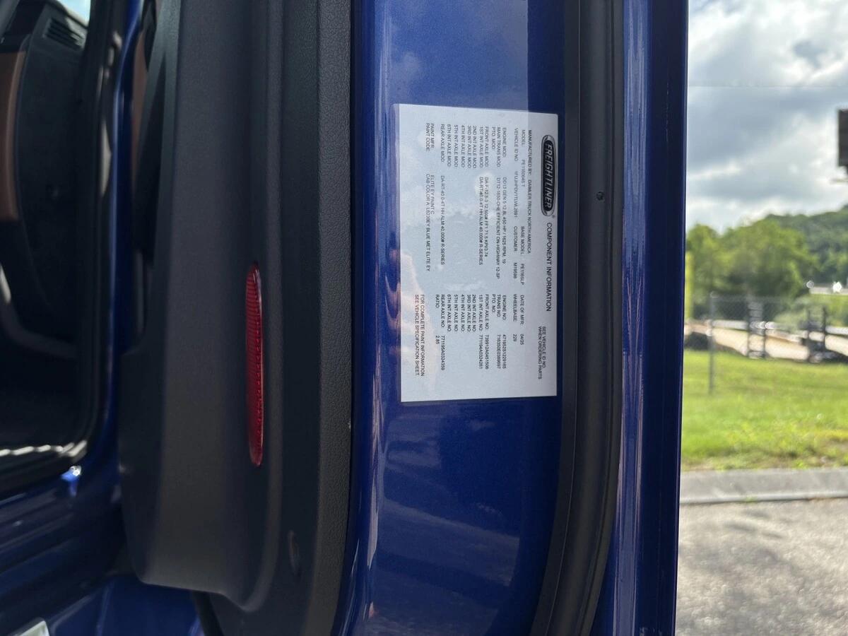 2026 Freightliner Cascadia in Knoxville, TN — photo 25