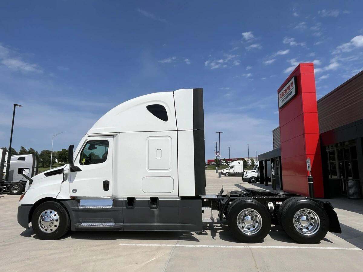 2024 Freightliner Cascadia in Chattanooga, TN — photo 31