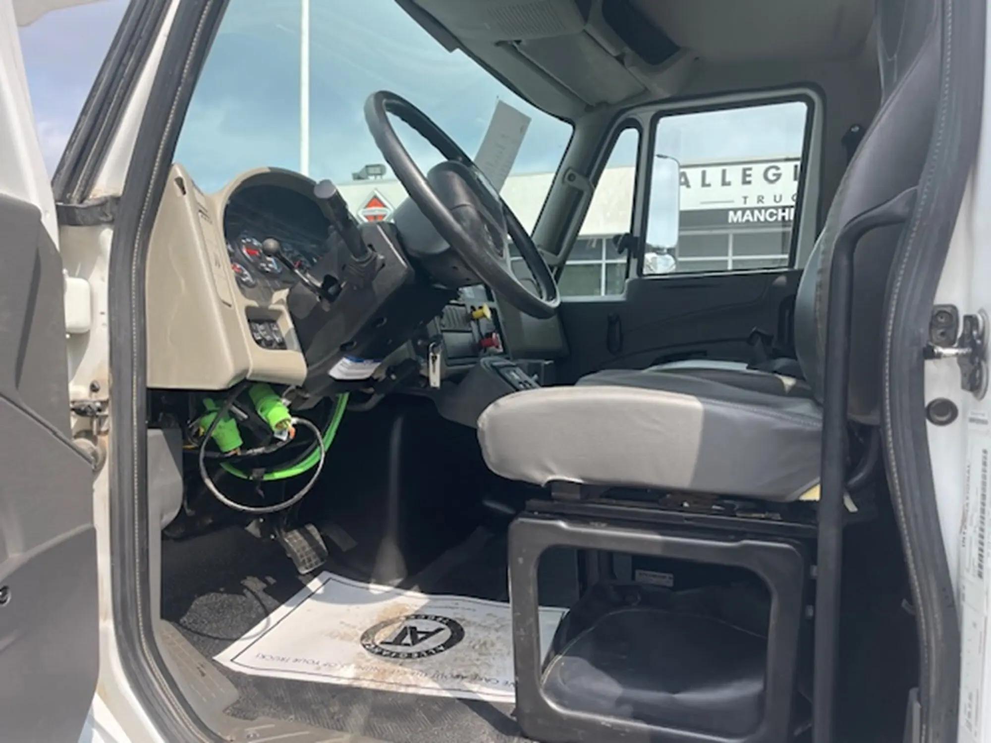 2019 International 4300 in Barrington, NH — photo 21