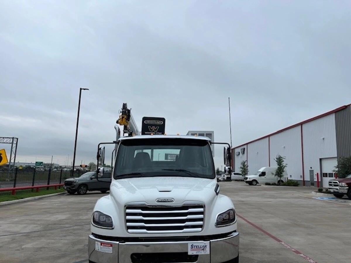 2027 Freightliner M2 106 — photo 2