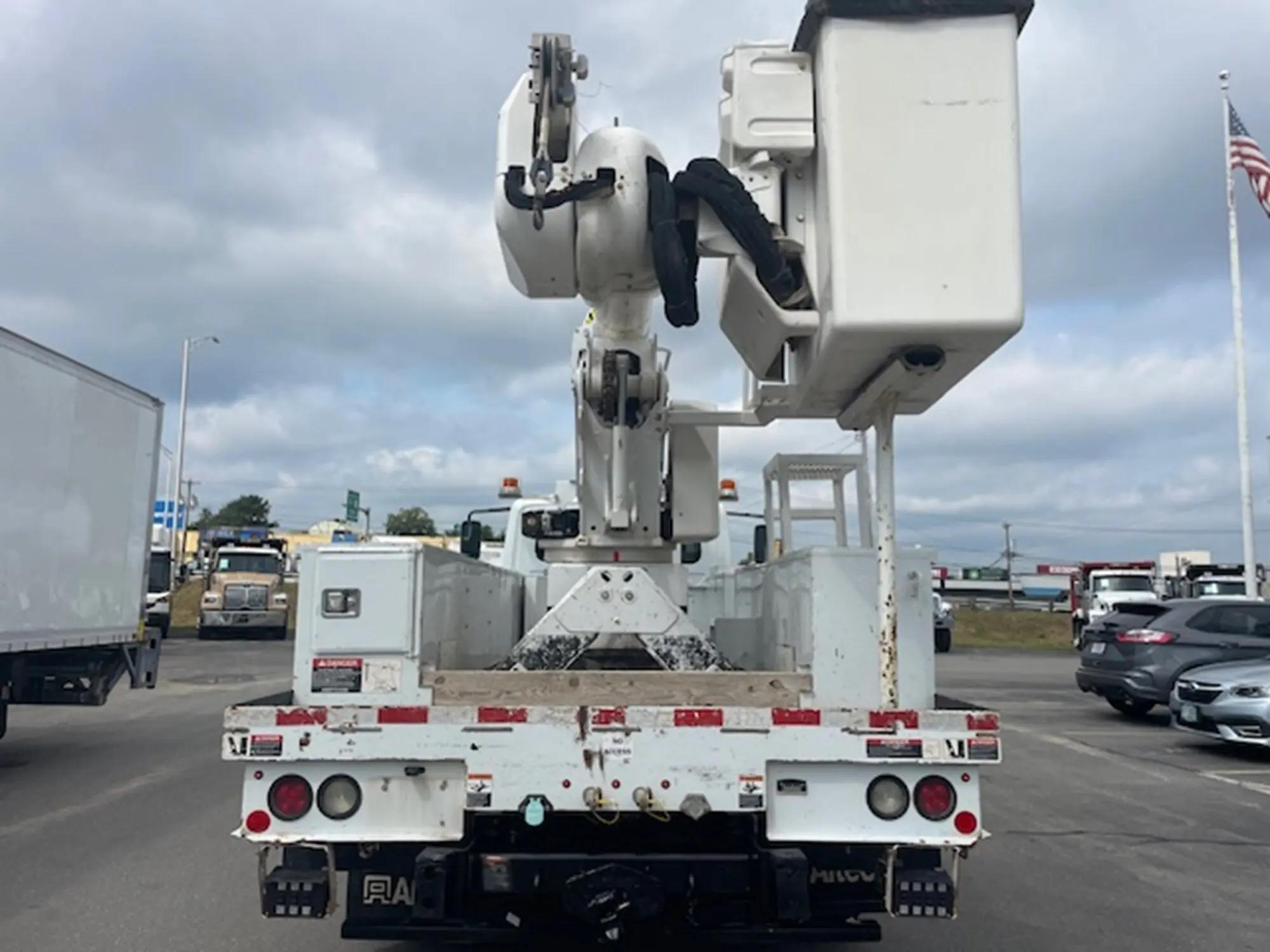 2019 International 4300 in Barrington, NH — photo 12