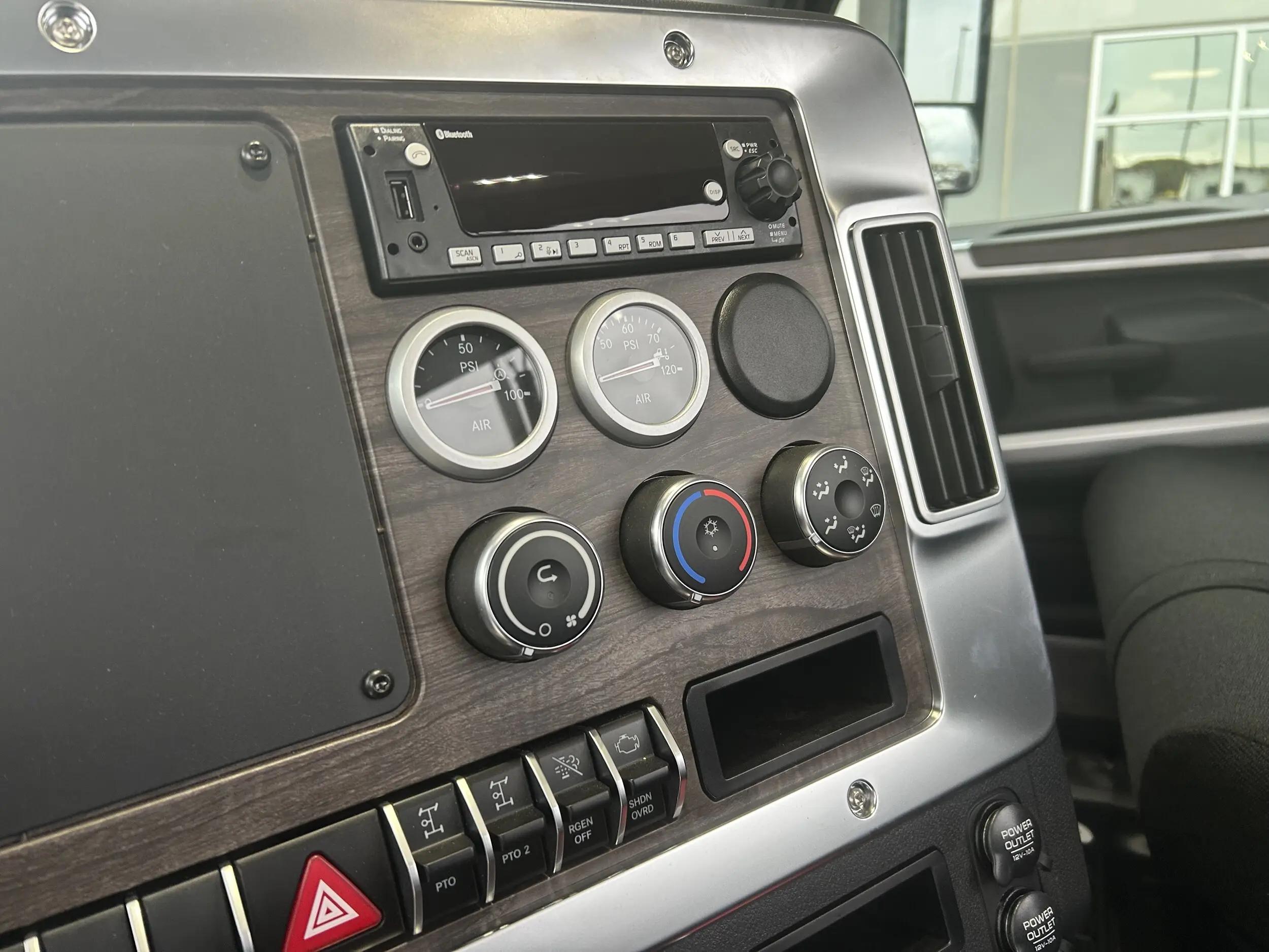 2026 Western Star 49X in Amarillo, TX — photo 16