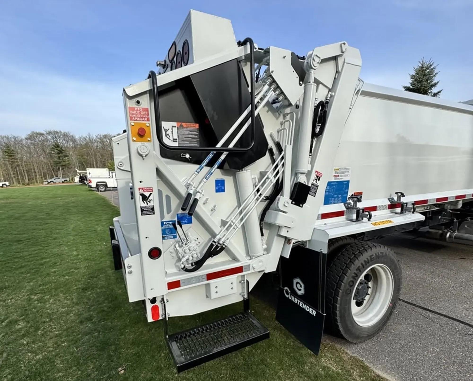 2025 International MV in Manchester, NH — photo 4