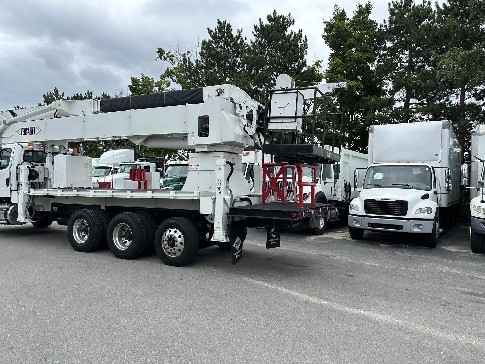 2018 Freightliner 114SD in Manchester, NH — photo 6