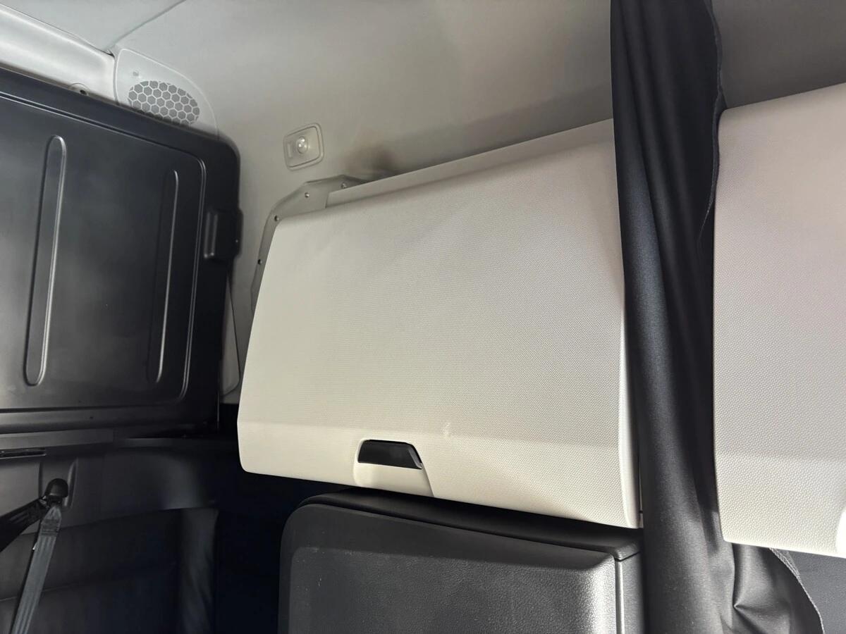 2025 Freightliner Cascadia — photo 15