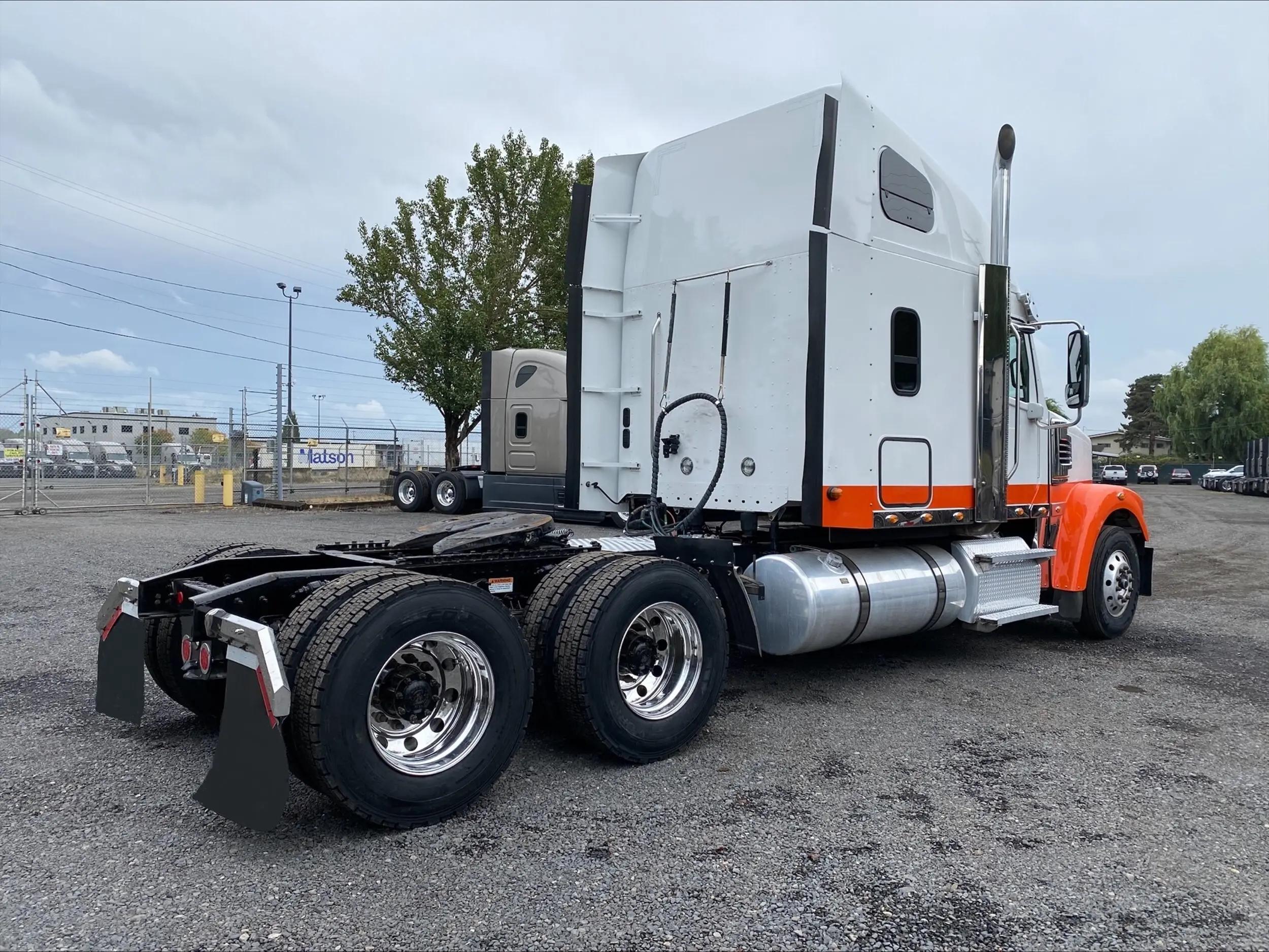 2023 Freightliner 122SD in Portland, OR — photo 6