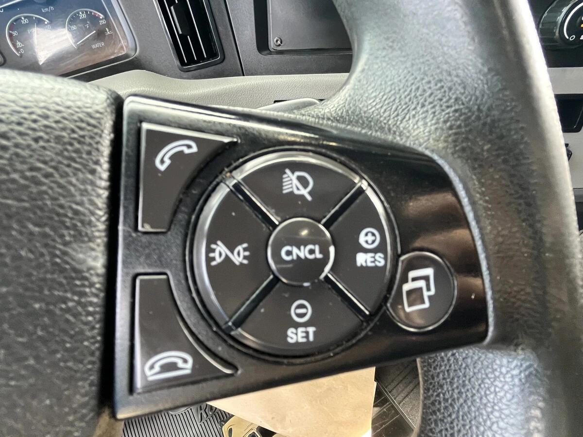 2019 Freightliner Cascadia — photo 25