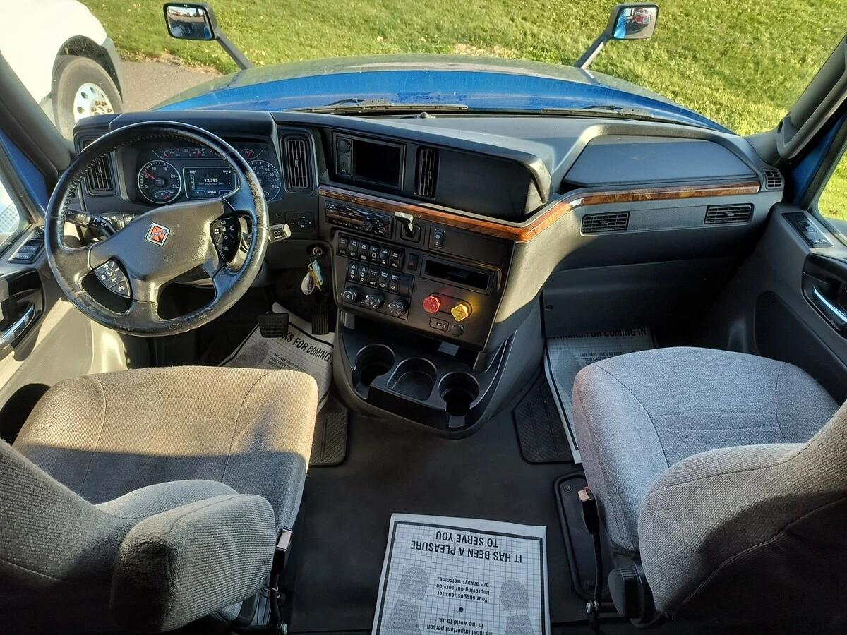 2020 International LT in MN — photo 6