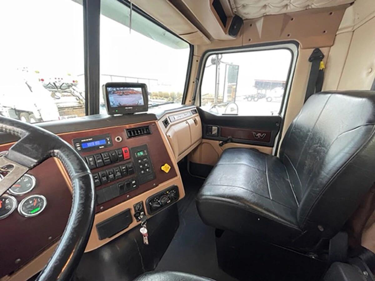 2020 Western Star 4700 in Warminster, PA — photo 30