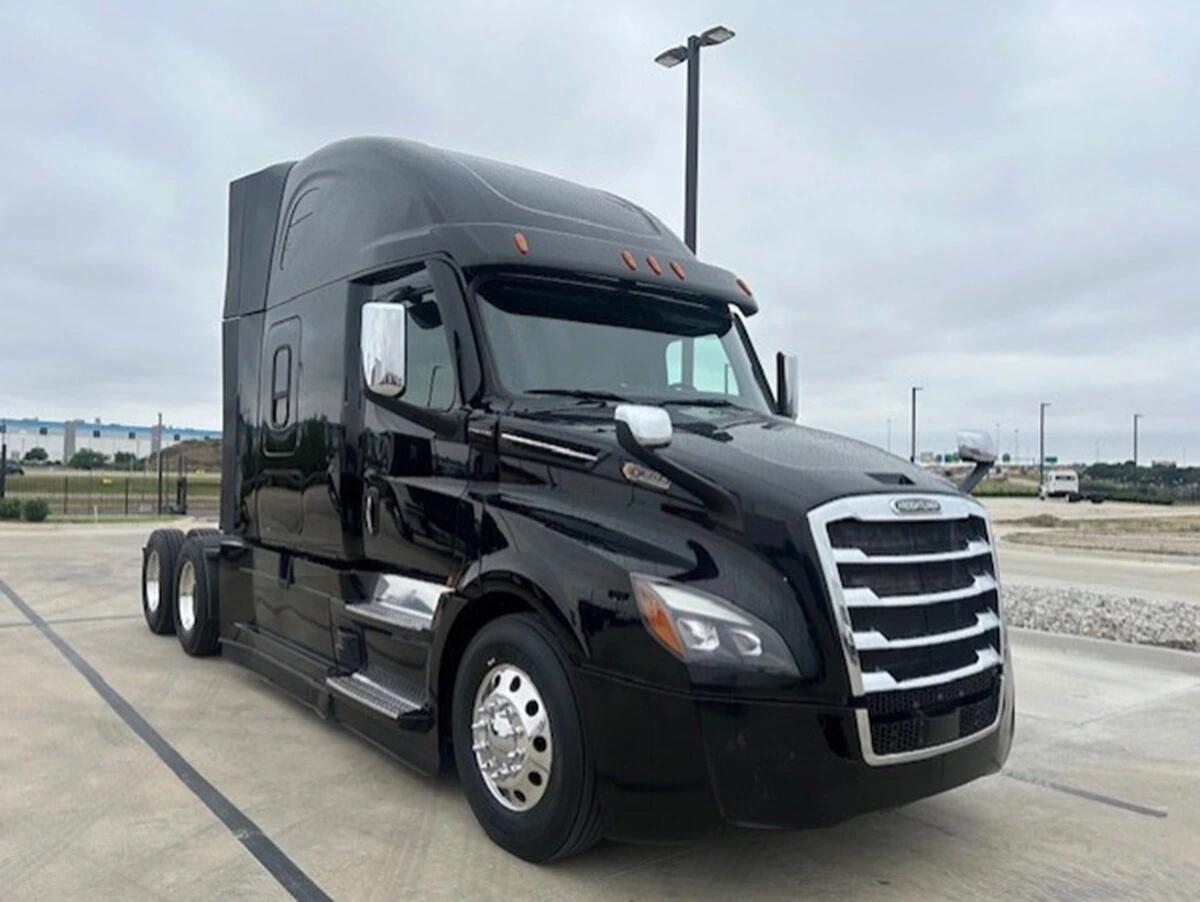 2022 Freightliner Cascadia — photo 6