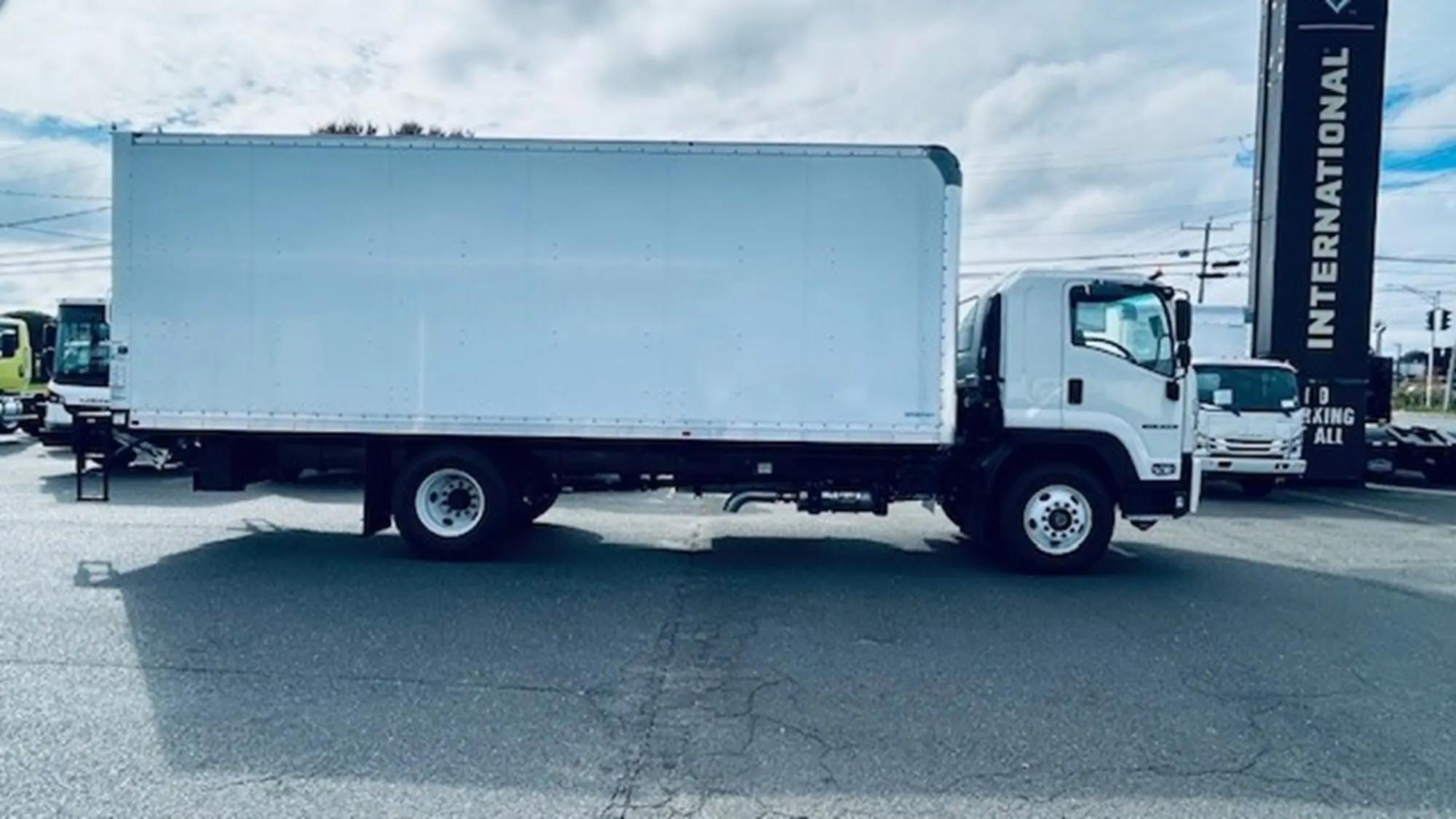 2025 Isuzu FTR in Hartford, CT — photo 2