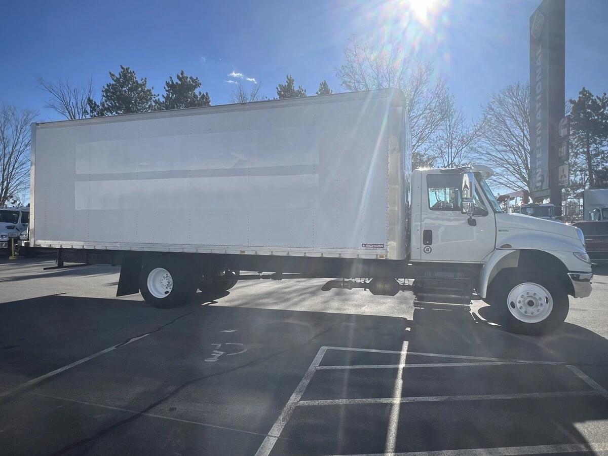 2015 International 4300 in Barrington, NH — photo 6
