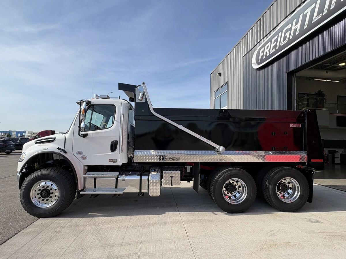 2027 Freightliner M2 106 — photo 9