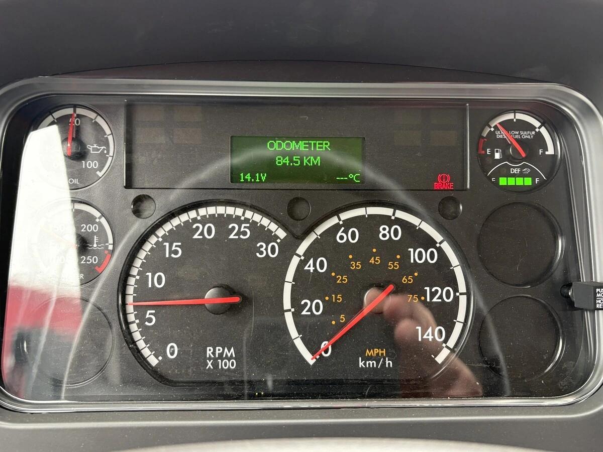 2027 Freightliner M2 106 — photo 11