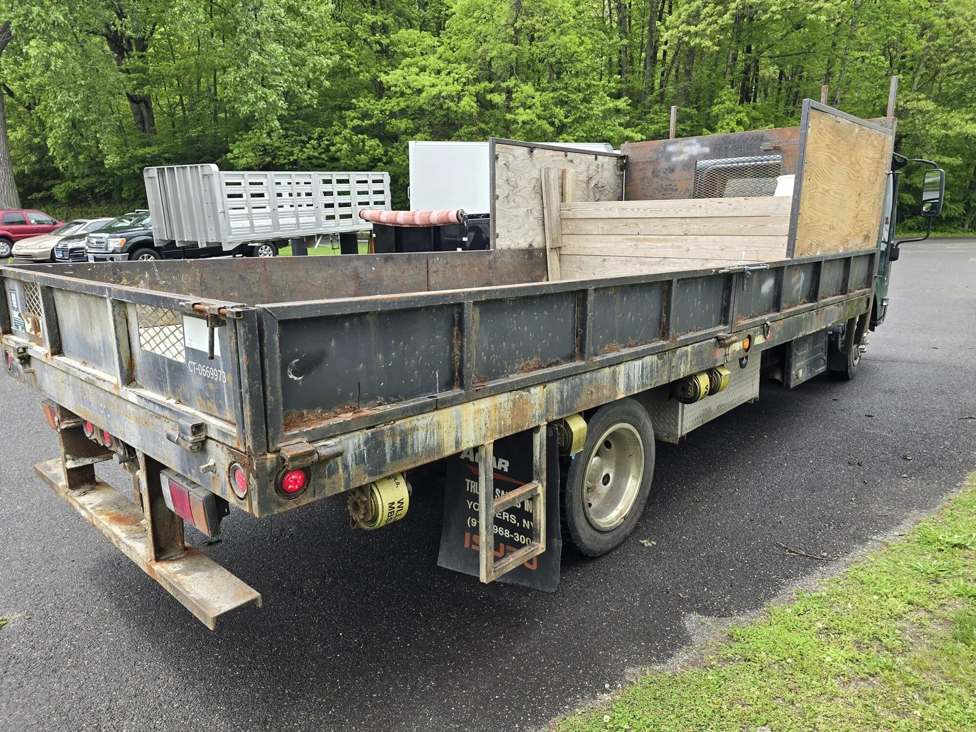 2013 Isuzu NQR in Danbury, CT — photo 6