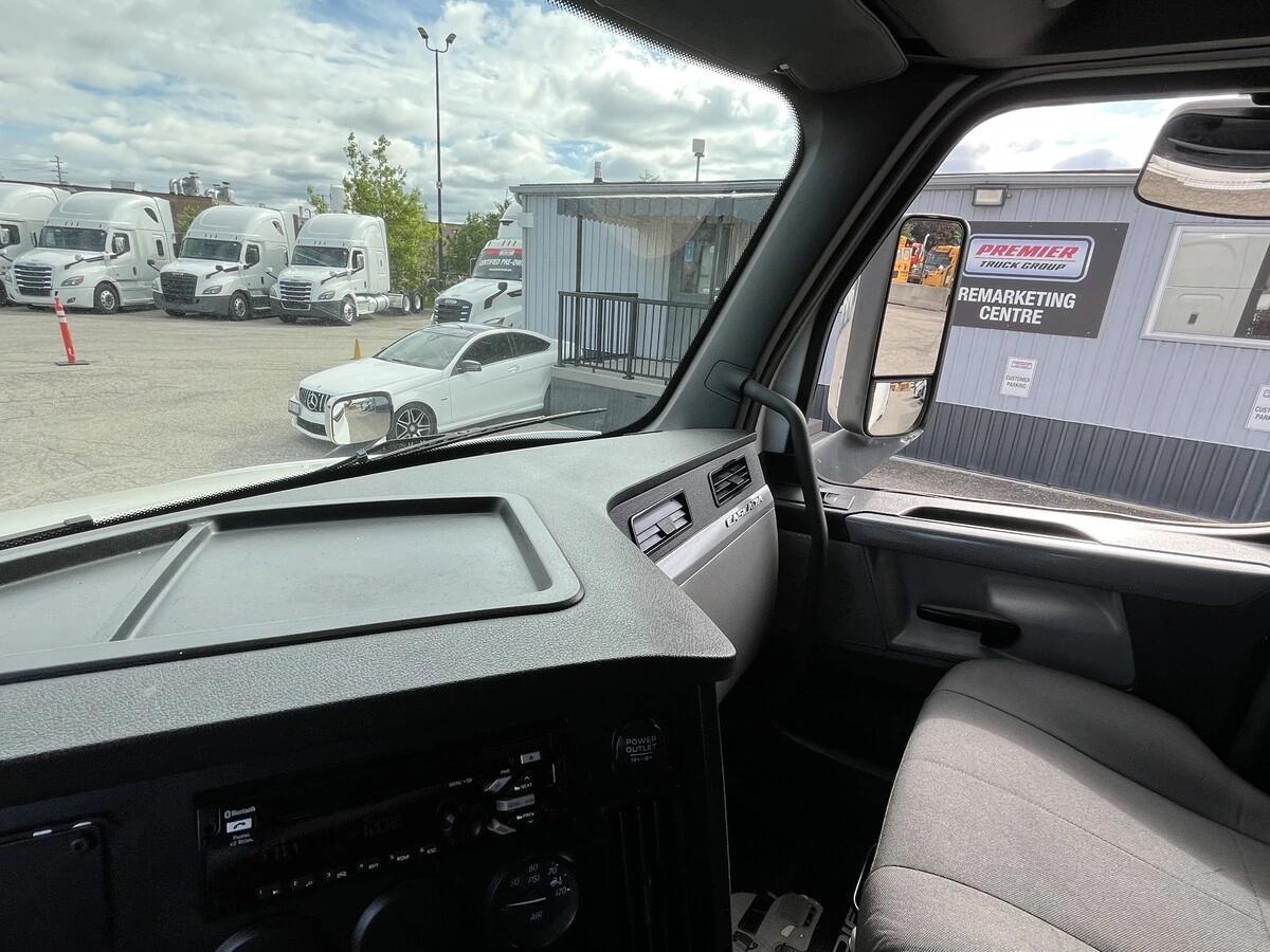 2019 Freightliner Cascadia — photo 22