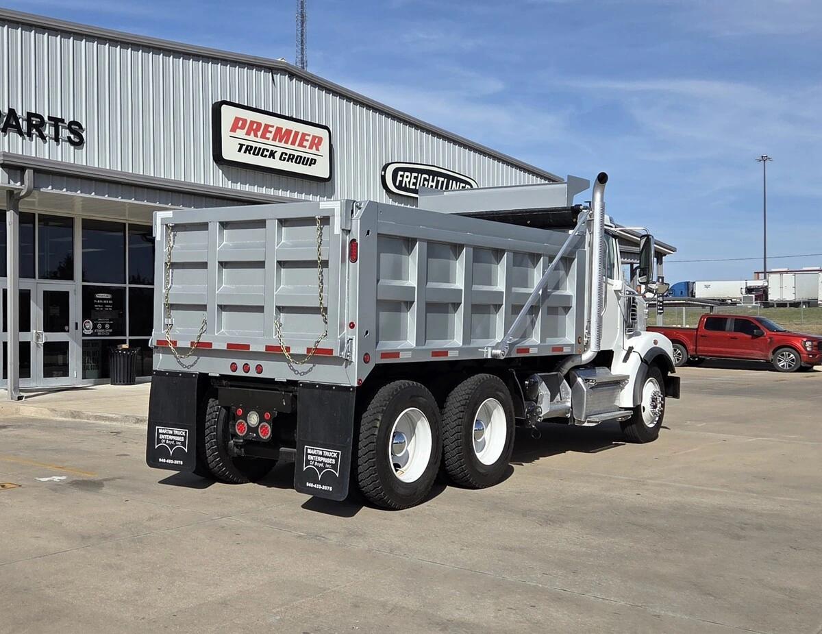 2021 Freightliner 122SD in Fort Worth, TX — photo 5