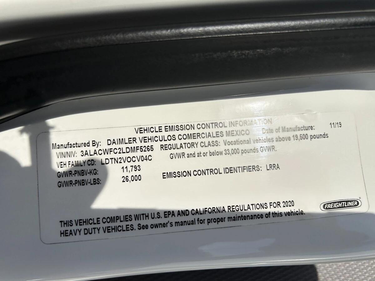 2020 Freightliner M2 106 — photo 10