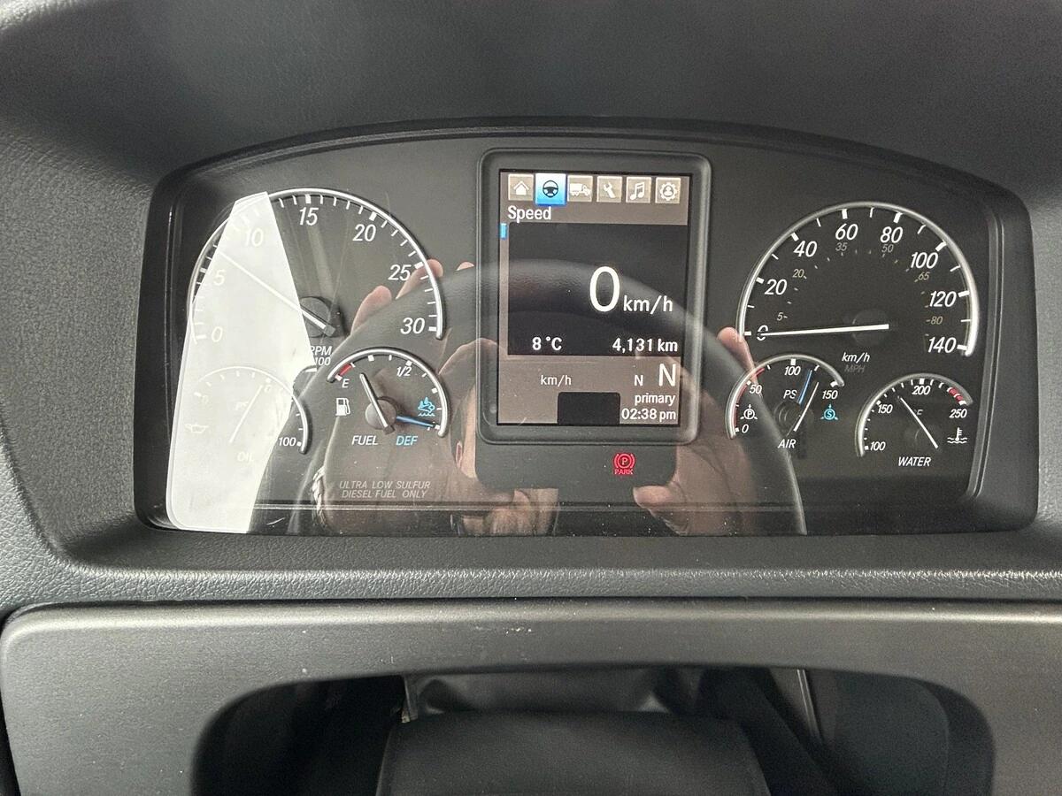 2026 Freightliner M2 106 — photo 9