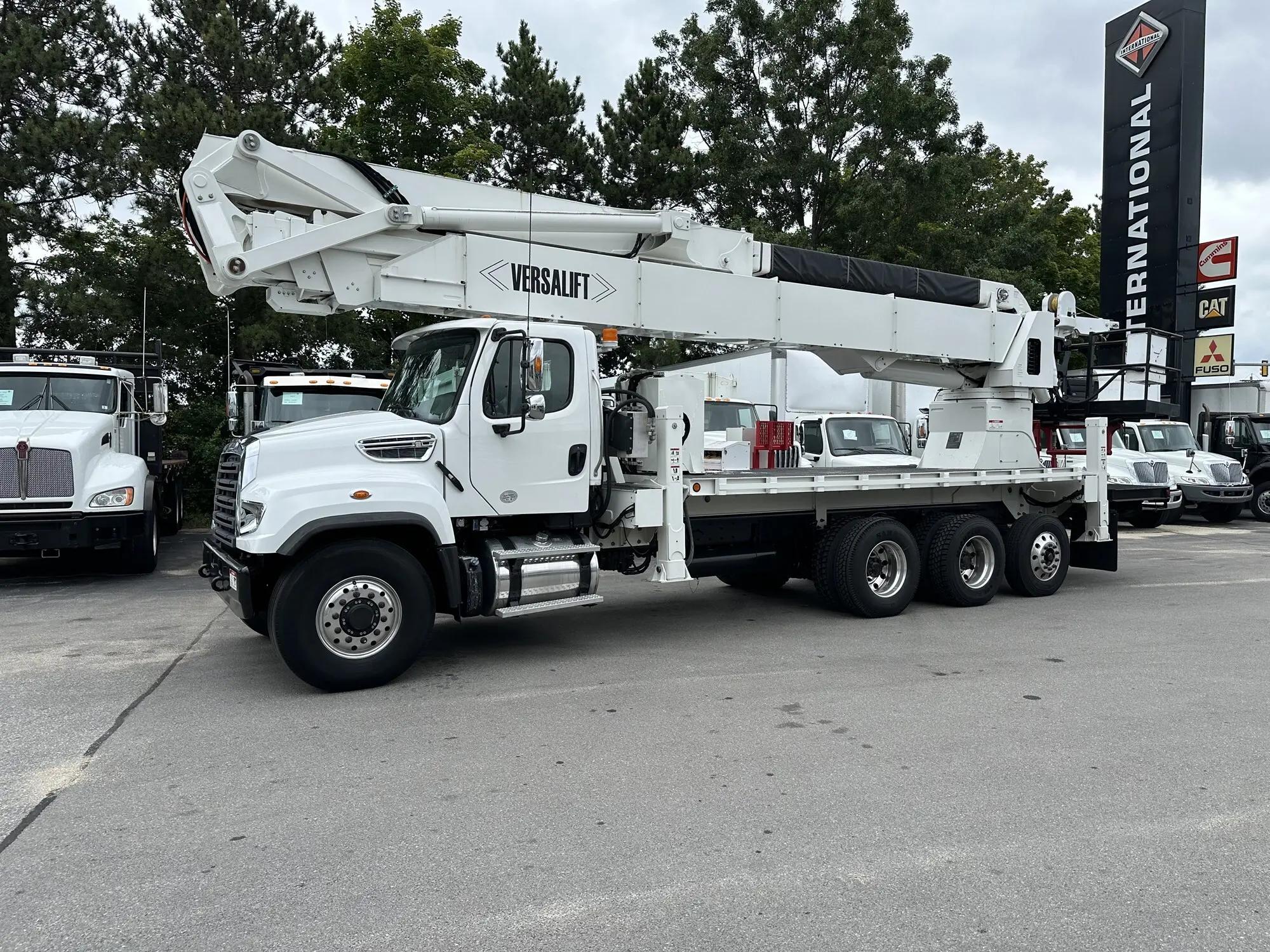 2018 Freightliner 114SD in Manchester, NH — photo 5