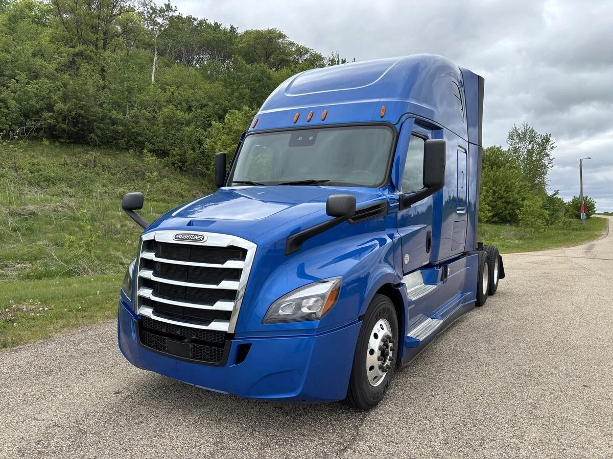 2022 Freightliner Cascadia