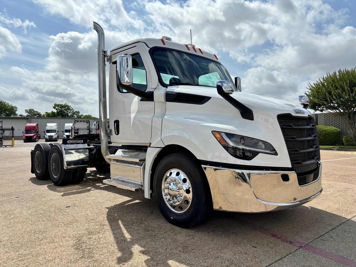 2027 Freightliner Cascadia