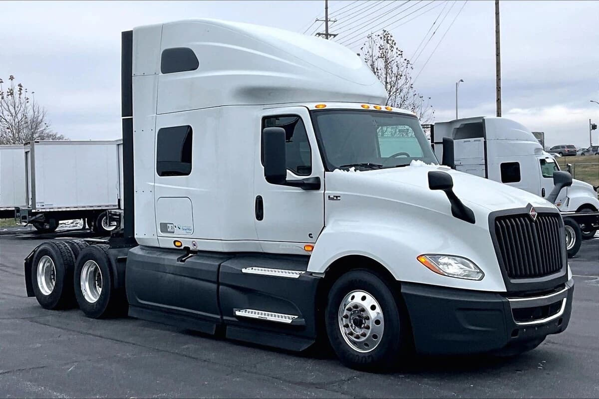 2022 International LT