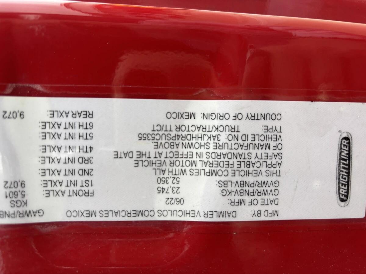 2023 Freightliner Cascadia — photo 3