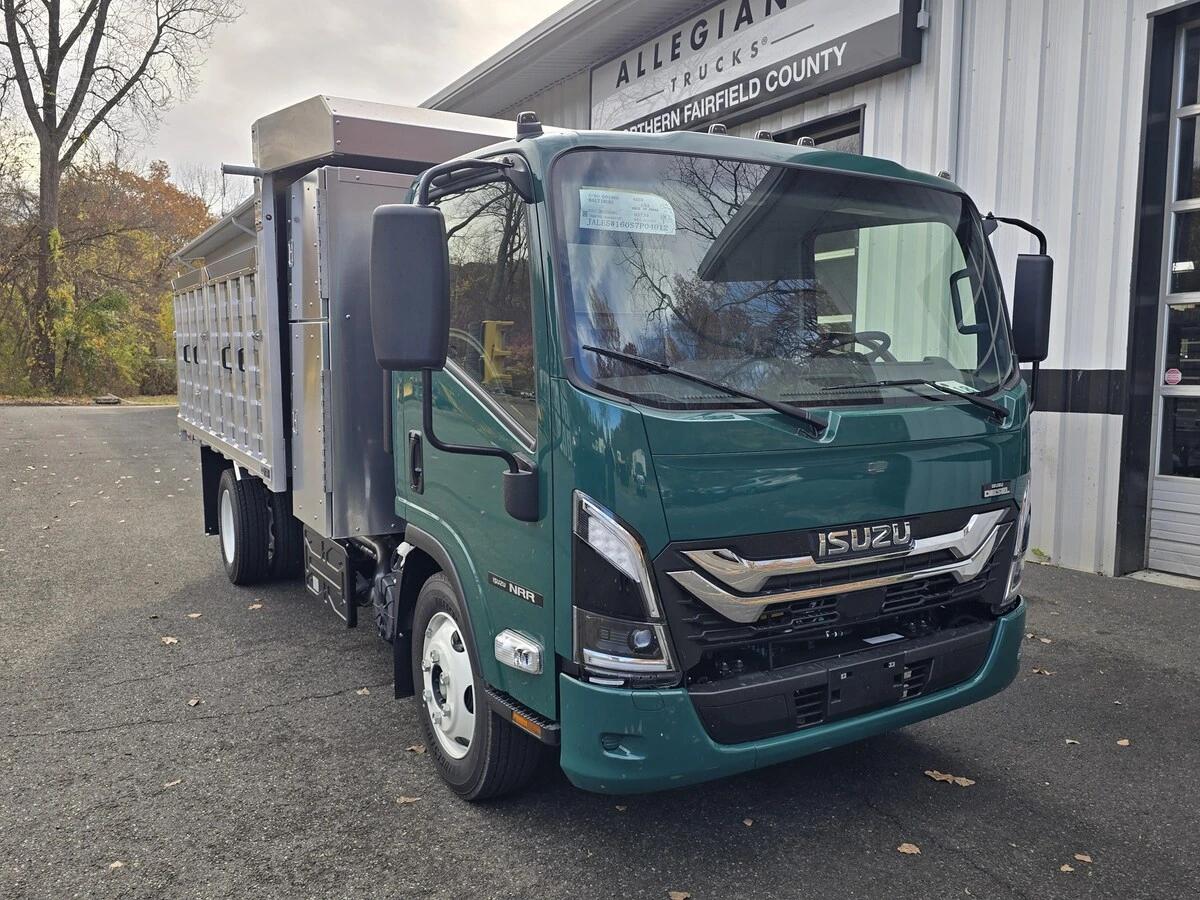 2025 Isuzu NRR in Hartford, CT — photo 3