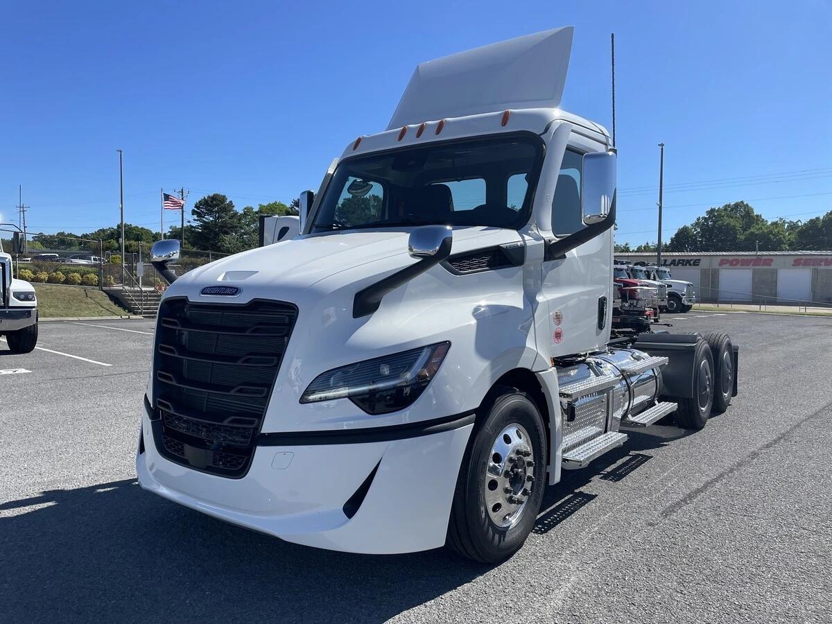 2027 Freightliner Cascadia