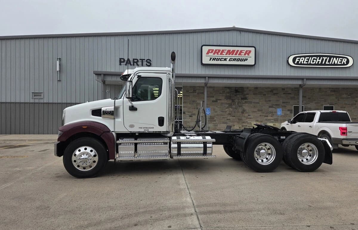 2022 Western Star 49X — photo 8