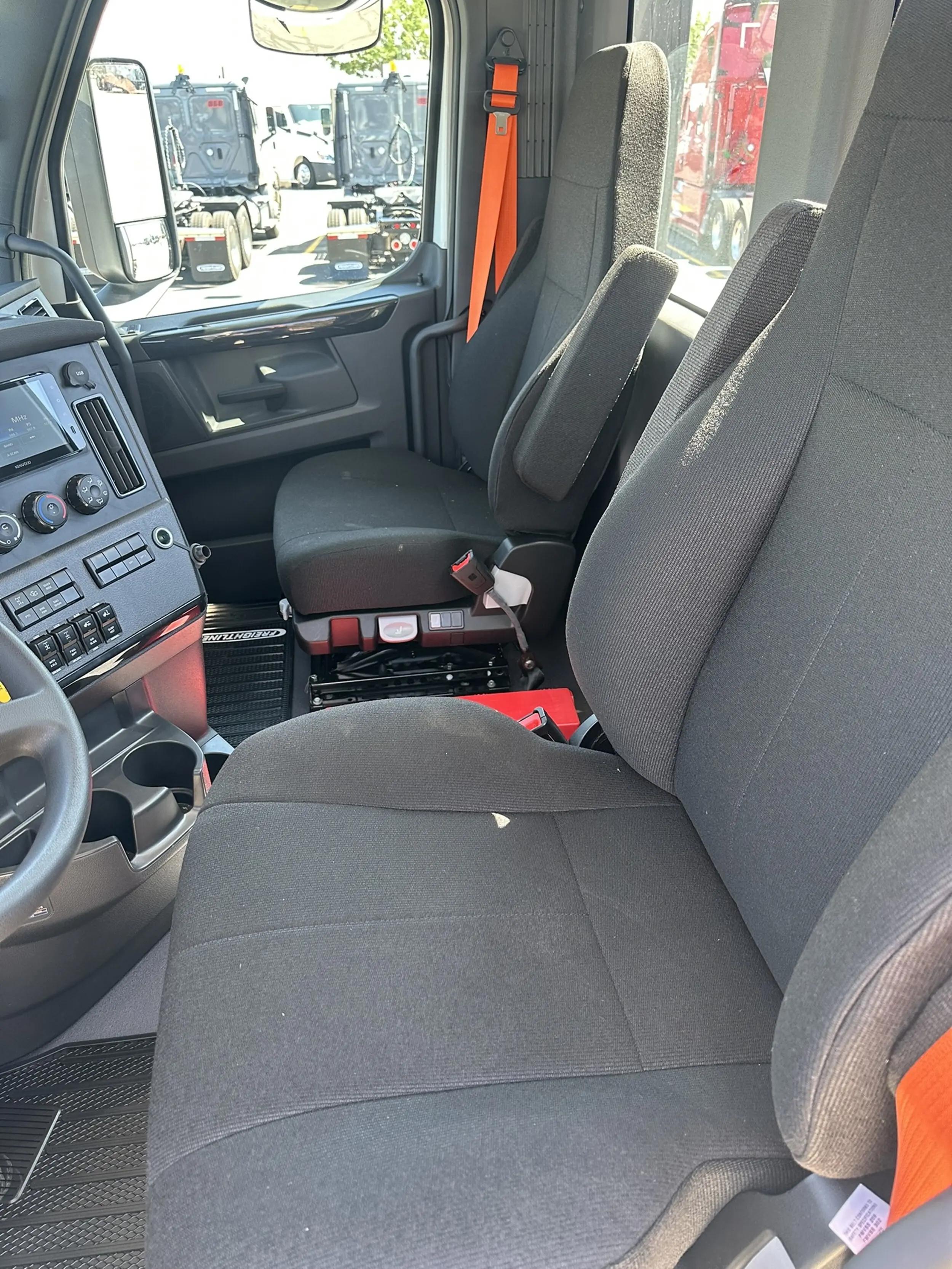 2026 Freightliner Cascadia in Twin Falls, ID — photo 8