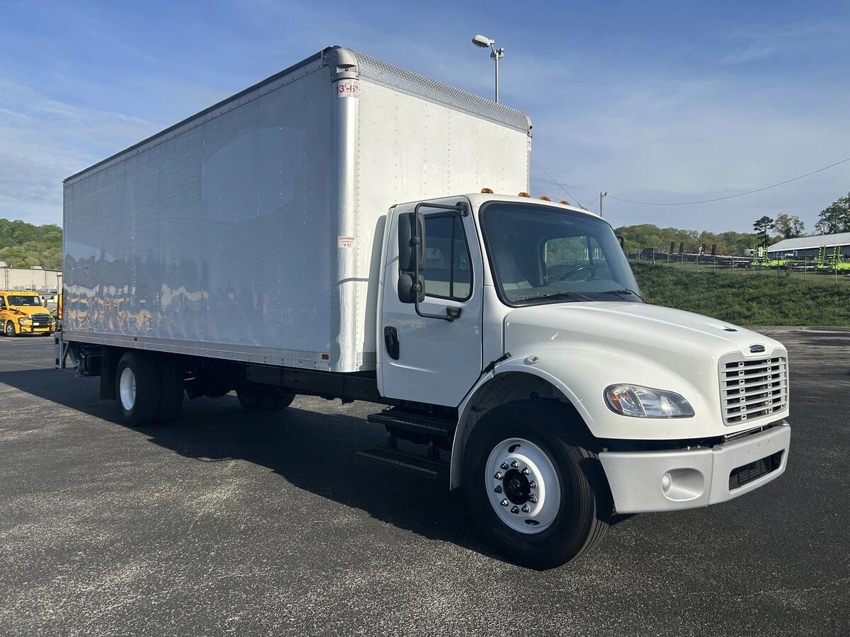 2023 Freightliner M2 106 — photo 7