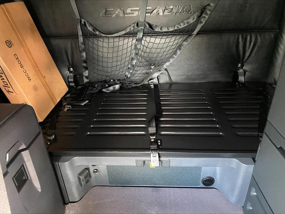 2026 Freightliner Cascadia in Portland, OR — photo 15