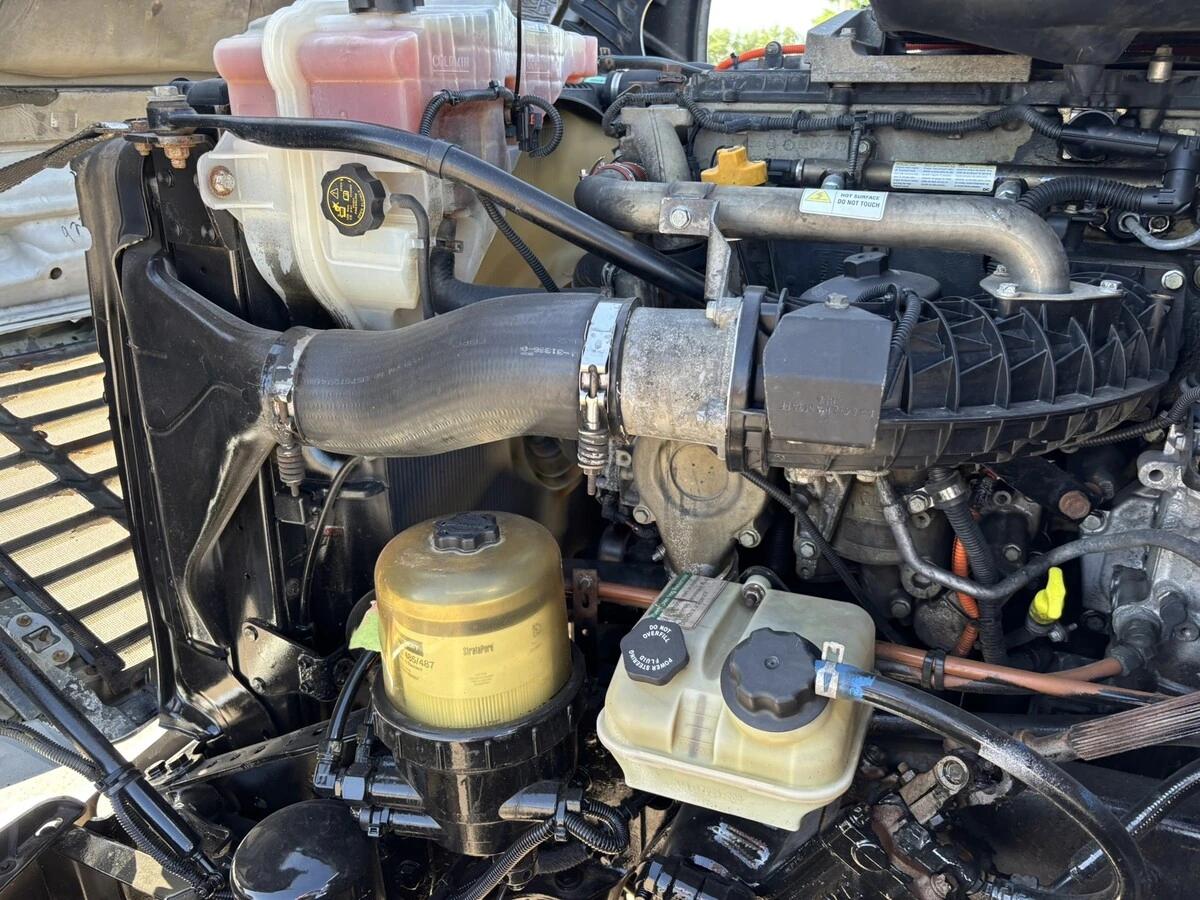 2018 Freightliner Cascadia — photo 14