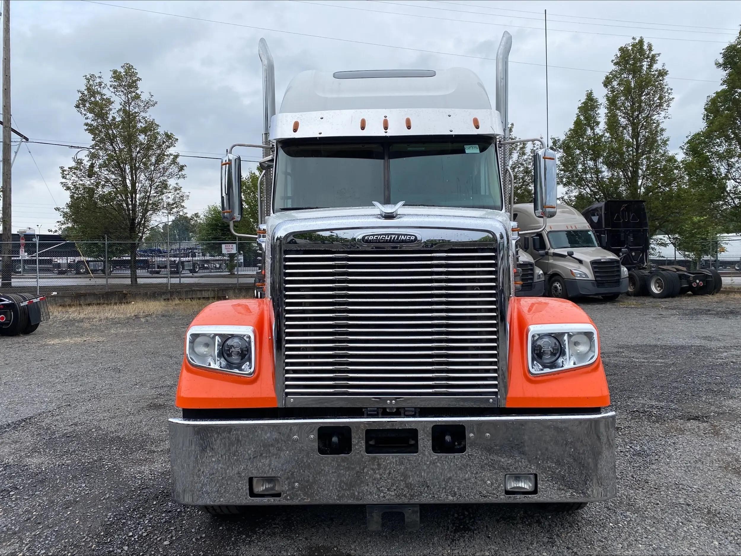 2023 Freightliner 122SD in Portland, OR — photo 9