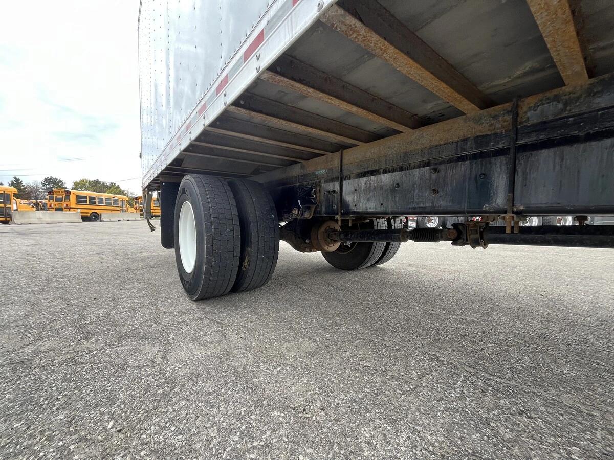 2022 Freightliner M2 106 — photo 7