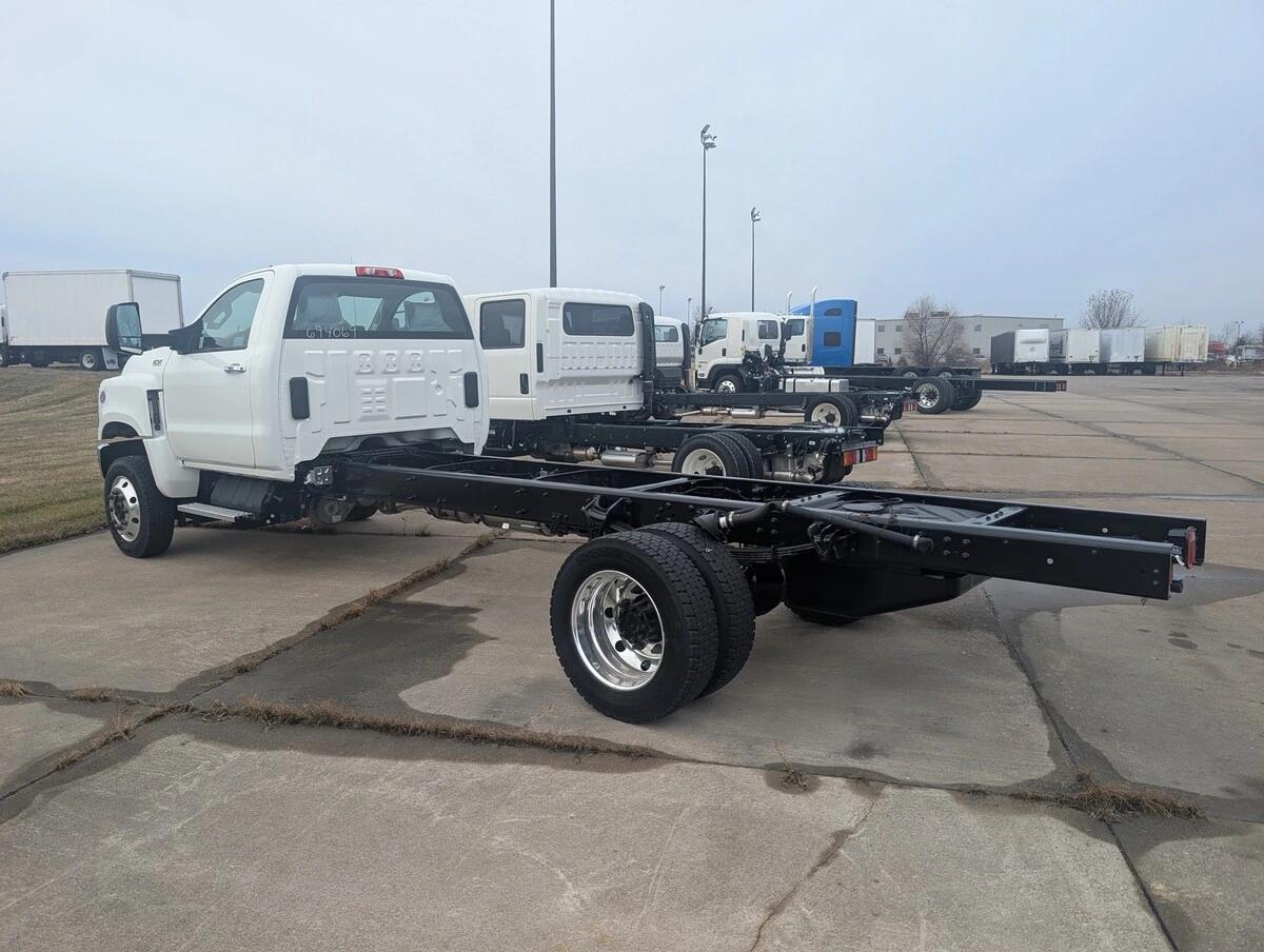 2024 International CV in Dubuque, IA — photo 2