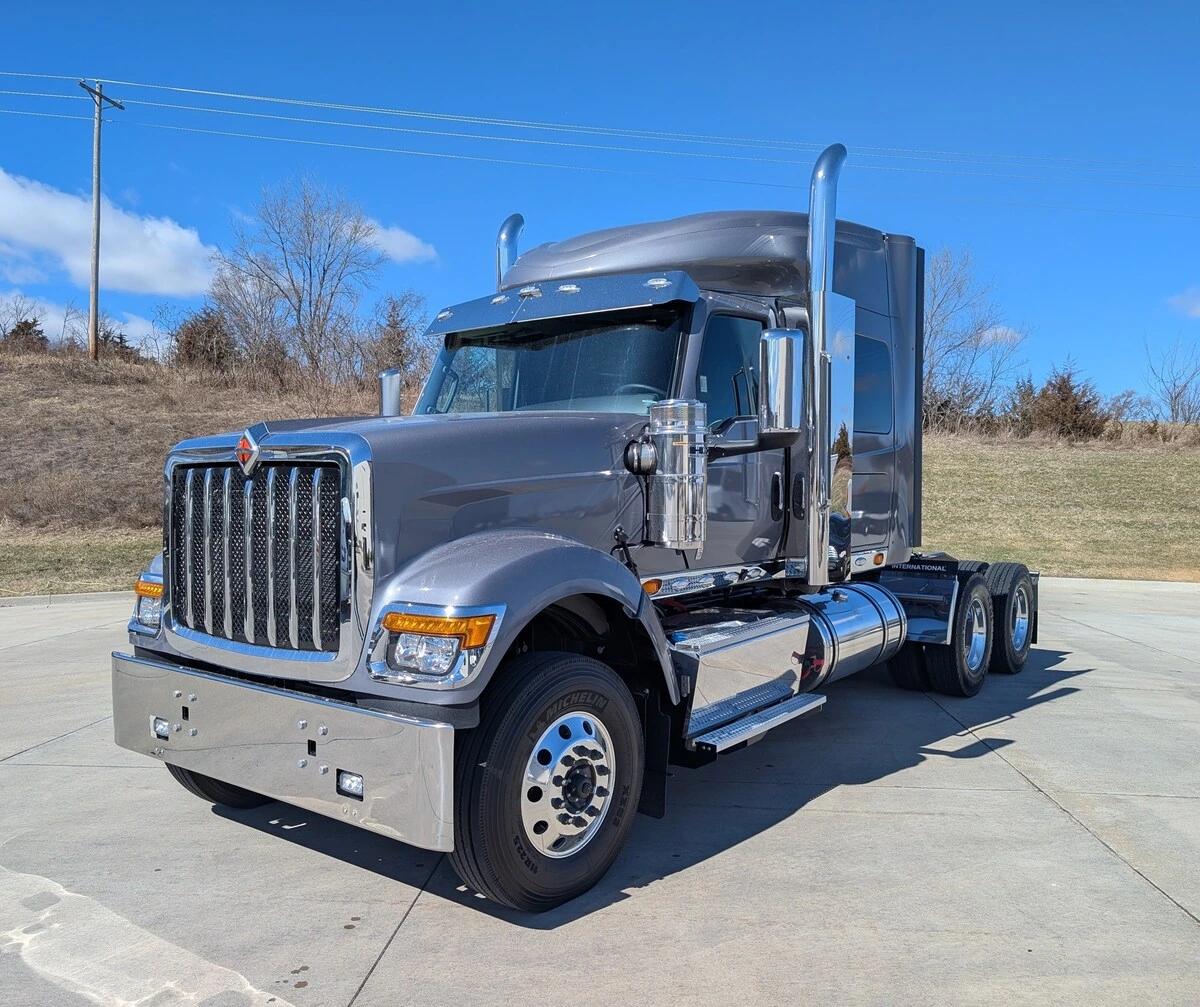 2027 International HX