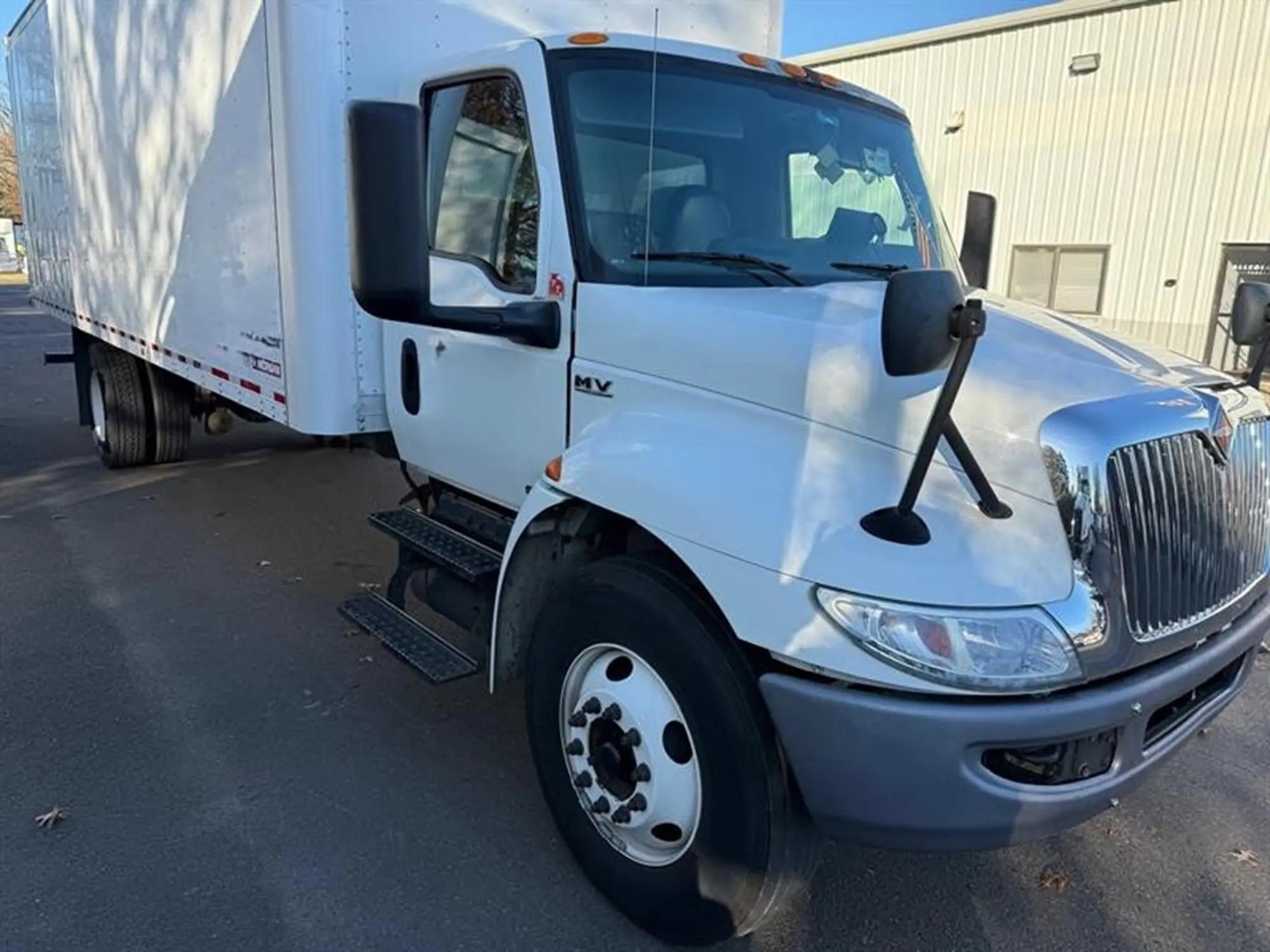 2019 International MV in Warminster, PA — photo 2
