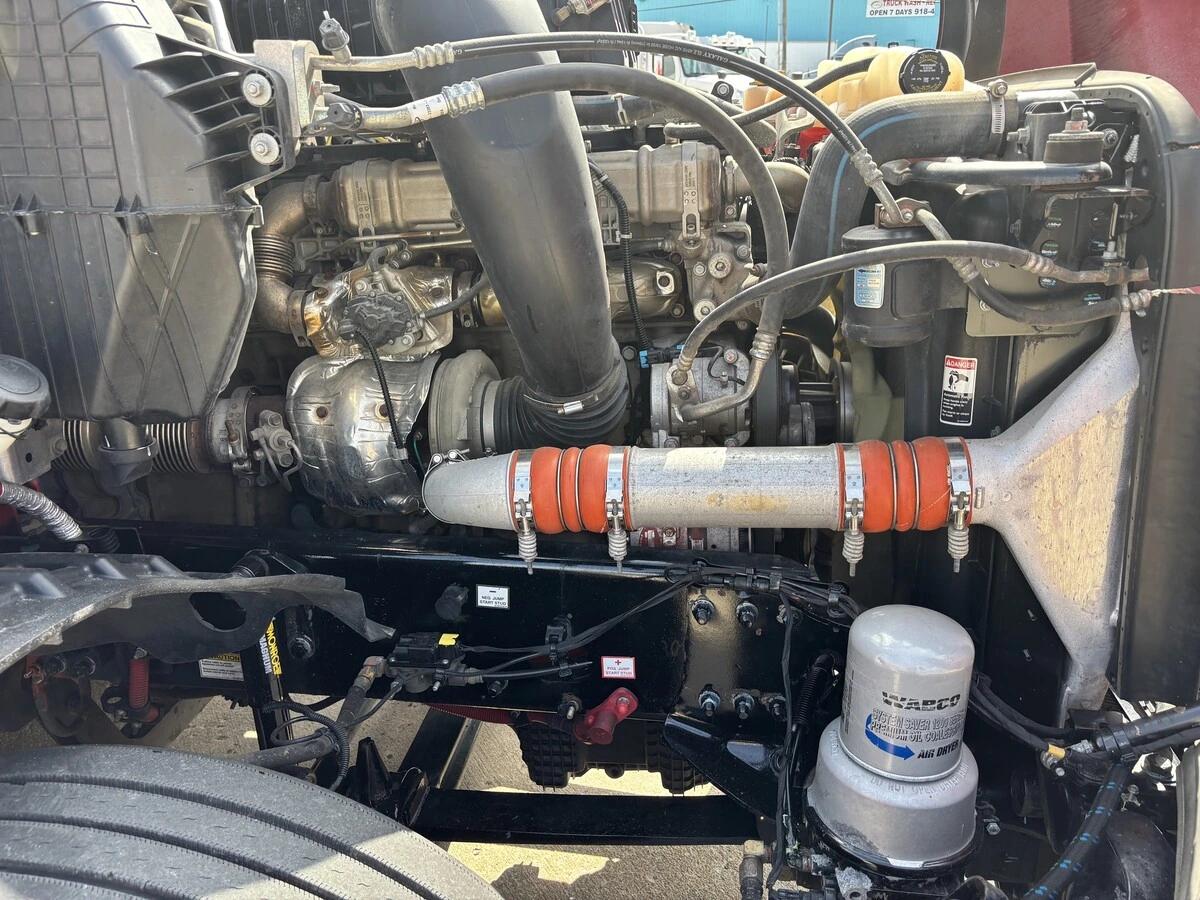 2022 Freightliner Cascadia in Tulsa, OK — photo 28