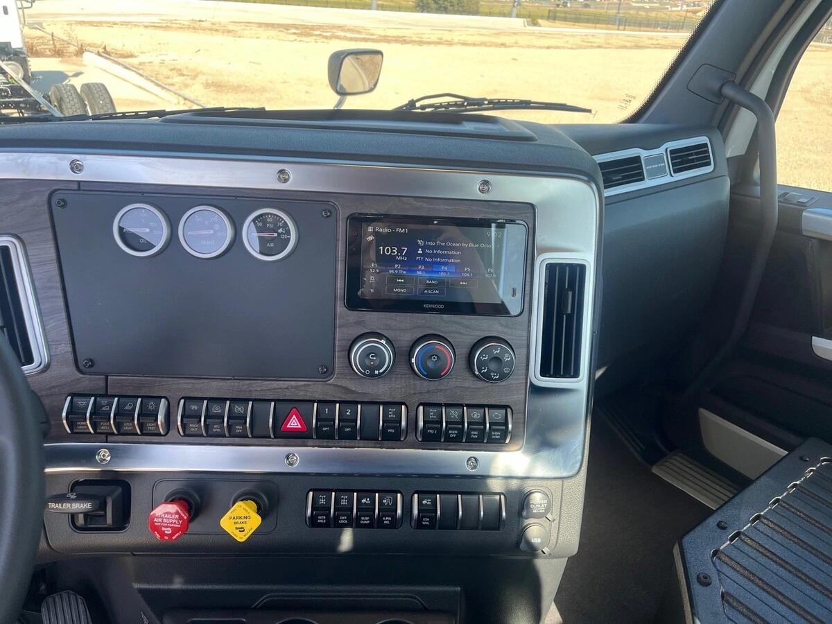 2026 Western Star 49X in Dallas, TX — photo 11