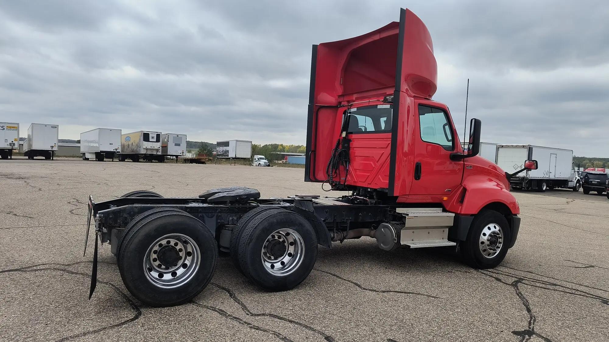 2020 International LT in Plover, WI — photo 4