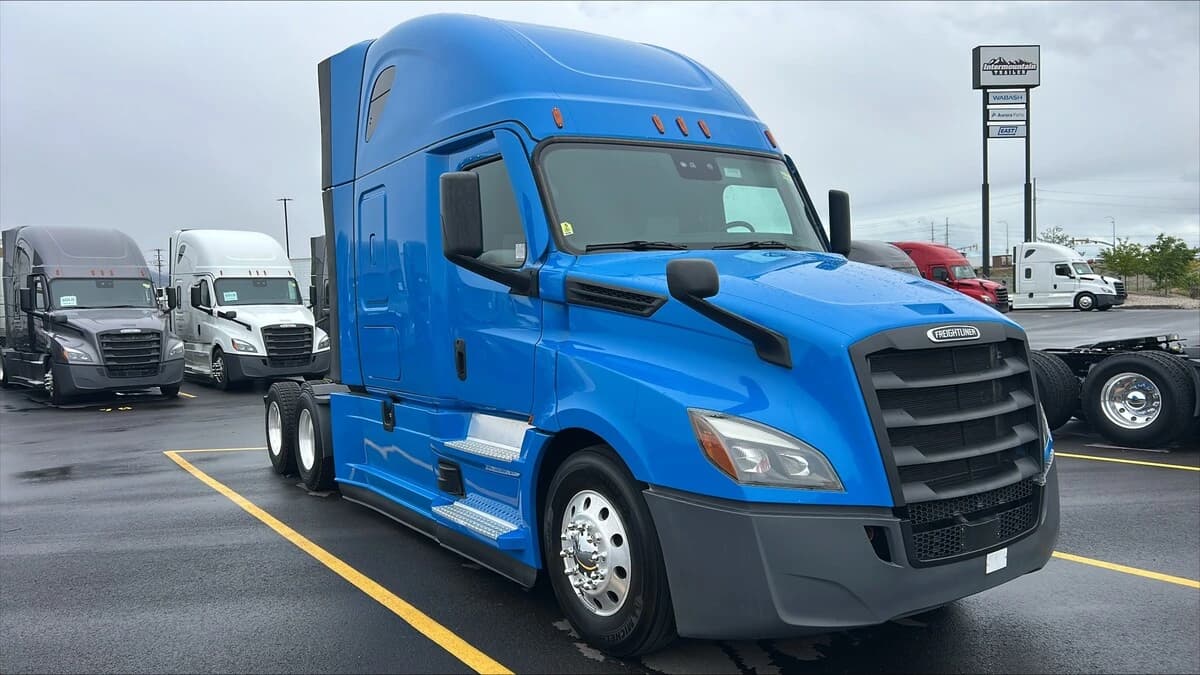 2022 Freightliner Cascadia — photo 4