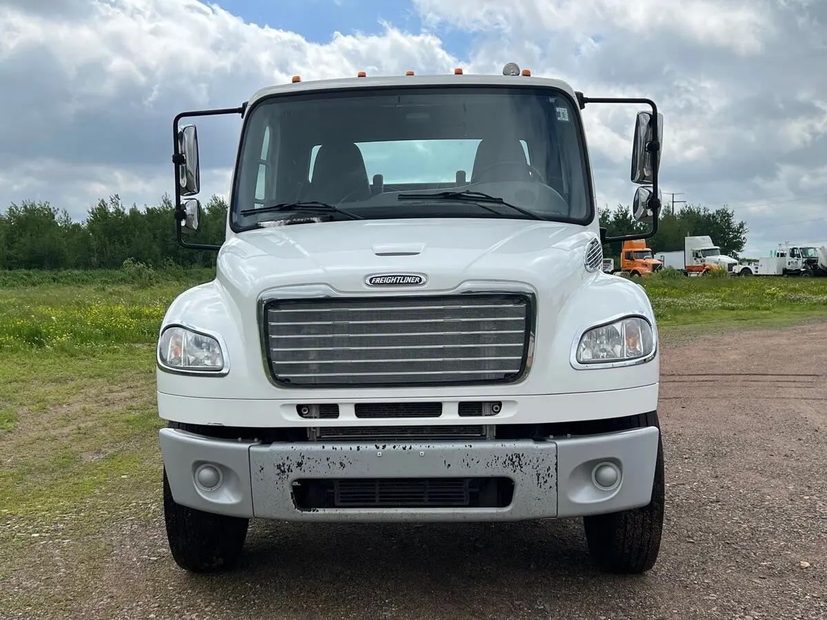 2019 Freightliner M2 106 in Cameron, WI — photo 15
